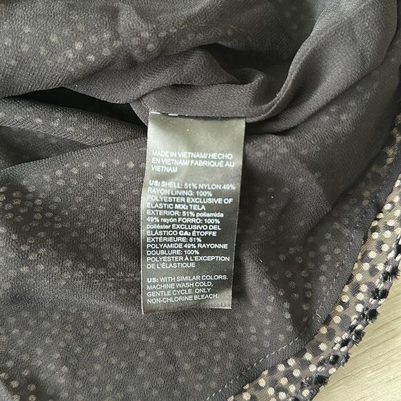 White House Black Market Off the Shoulder Blouse Black L EUC - Picture 8 of 9